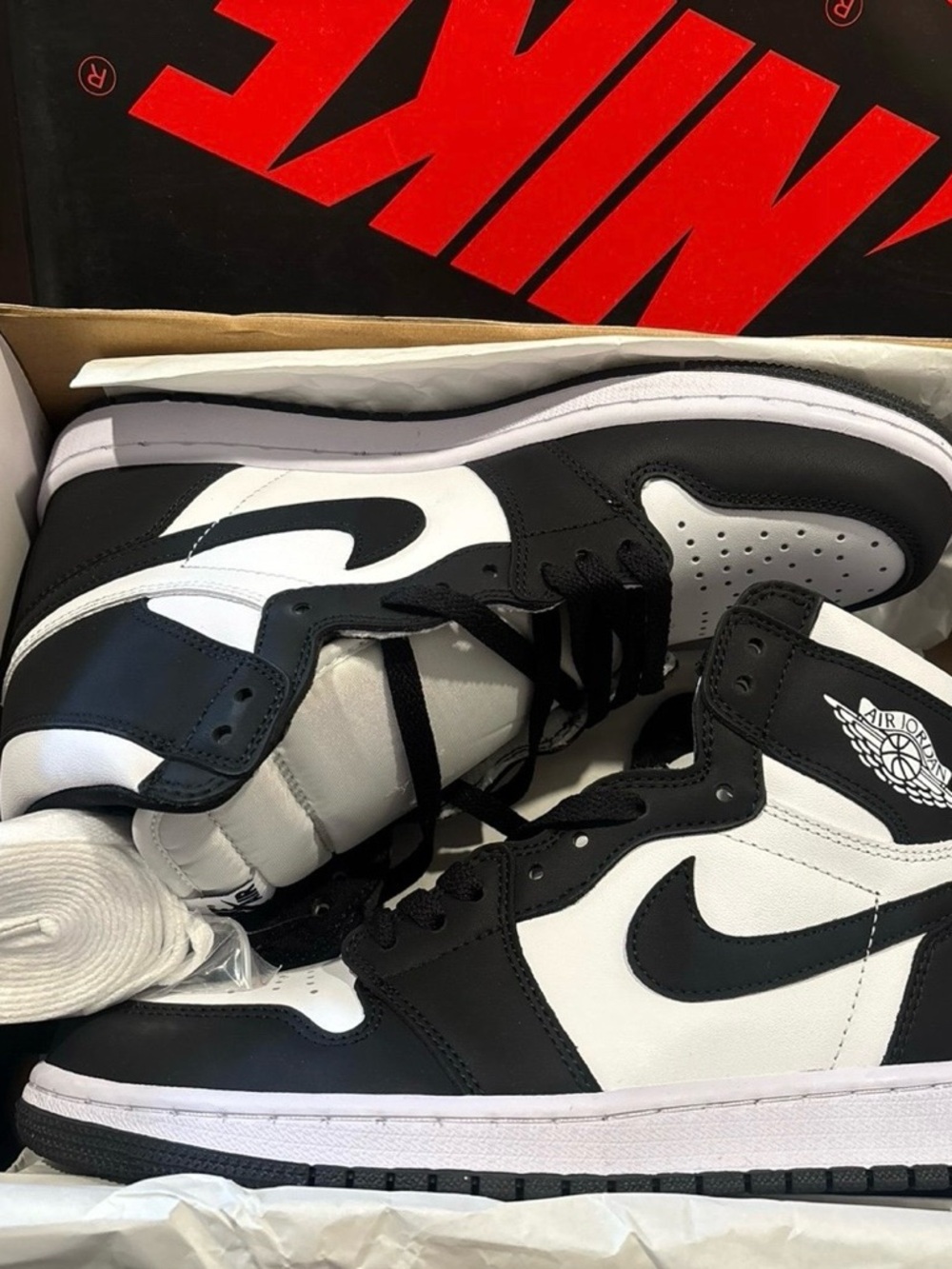 Nike Air Jordan 1 Retro Mid Men's Sneakers - Black/White